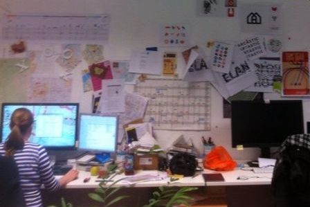 Steer desk